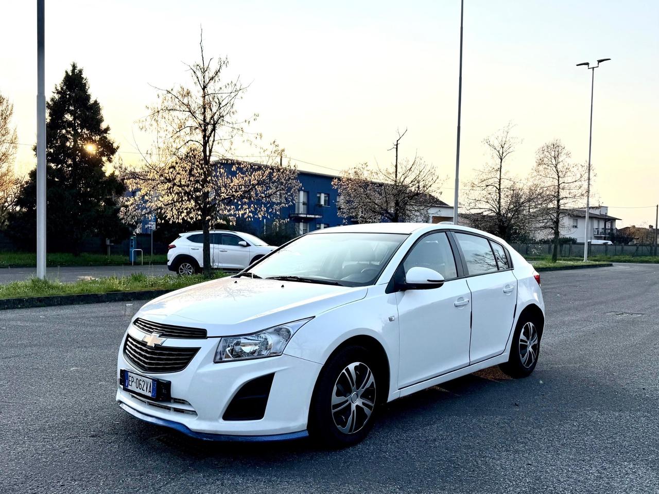Chevrolet Cruze 1.6 5 porte LS