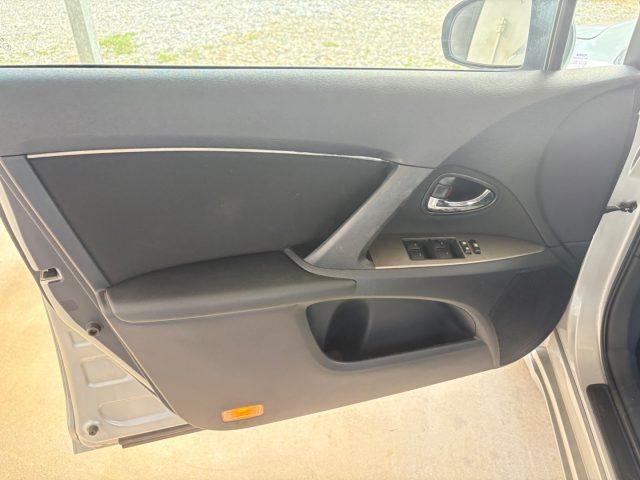 TOYOTA Avensis 2.0 D-4D KM E MOTORE ORIGINALI TAGLIANDI CERTIFICA