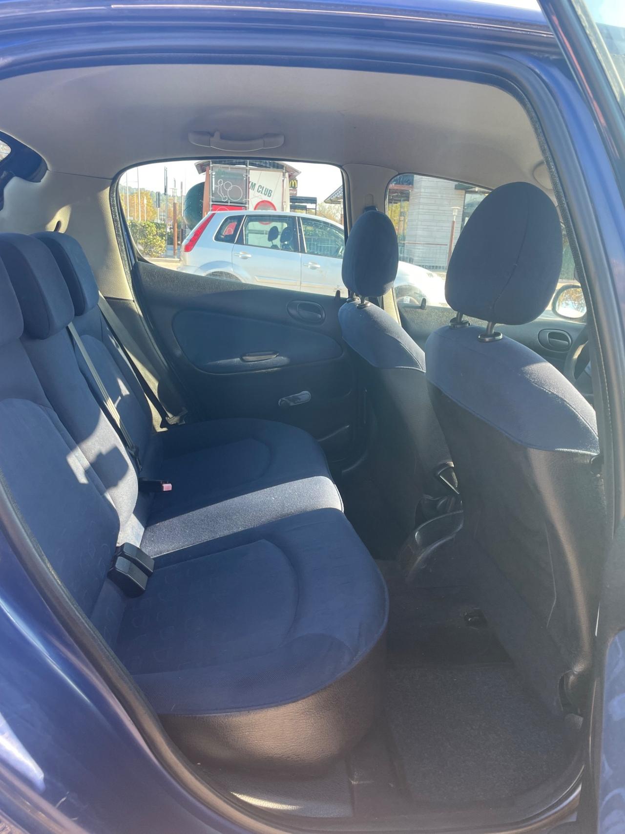 PEUGEOT 206 1.1 BENZINA NEOPATENTATI 113.000 KM 2002