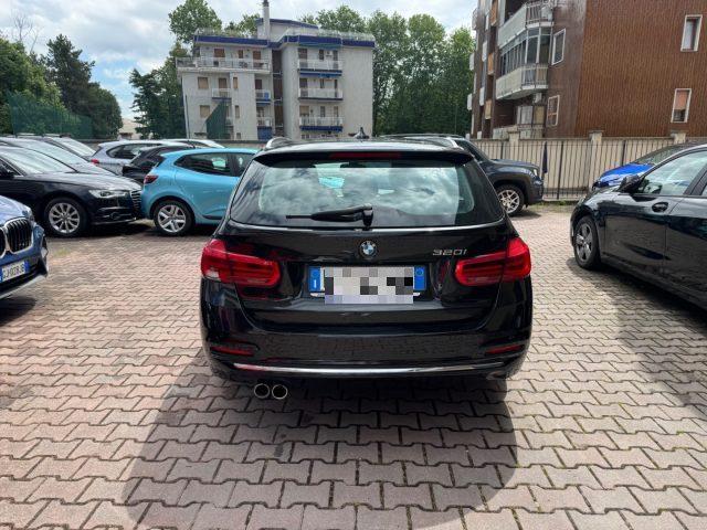 BMW 320 i Touring Business aut.