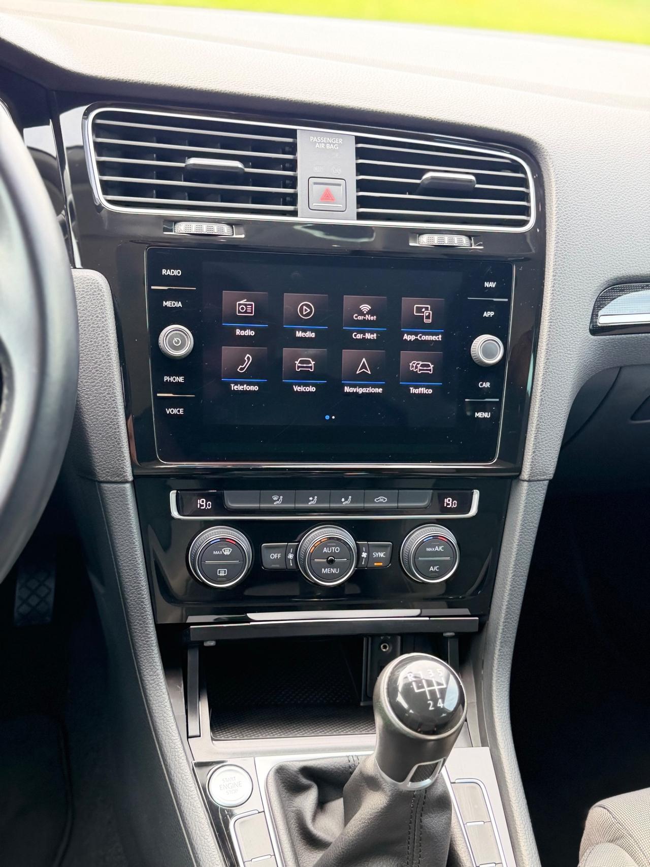 Volkswagen Tiguan 2.0 TDI R-Line SCR 4MOTION Advanced BlueMotion Technology