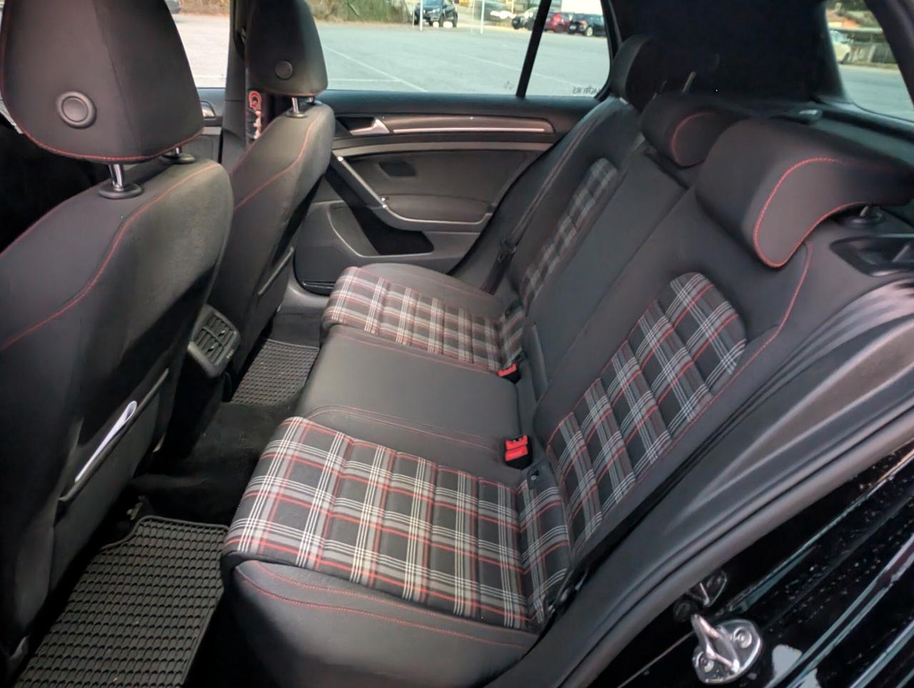 Volkswagen Golf GTI Performance 2.0 245 CV TSI DSG 5p. BMT