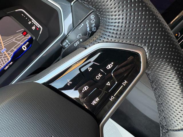 VOLKSWAGEN Tiguan 2.0 TDI 150 CV SCR DSG R-Line LUCI AMBIENTE