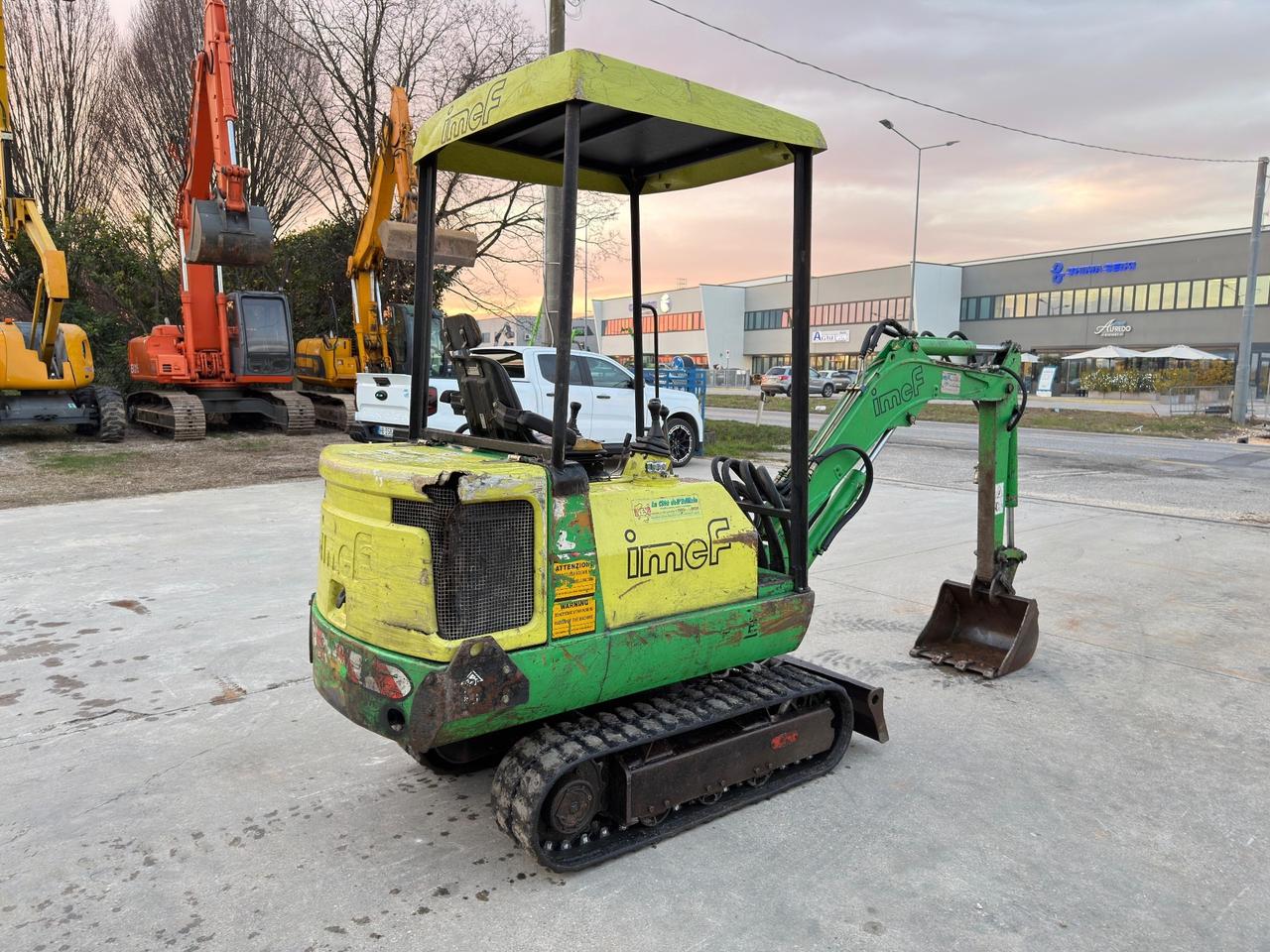 Mini escavatore IMEF HE14