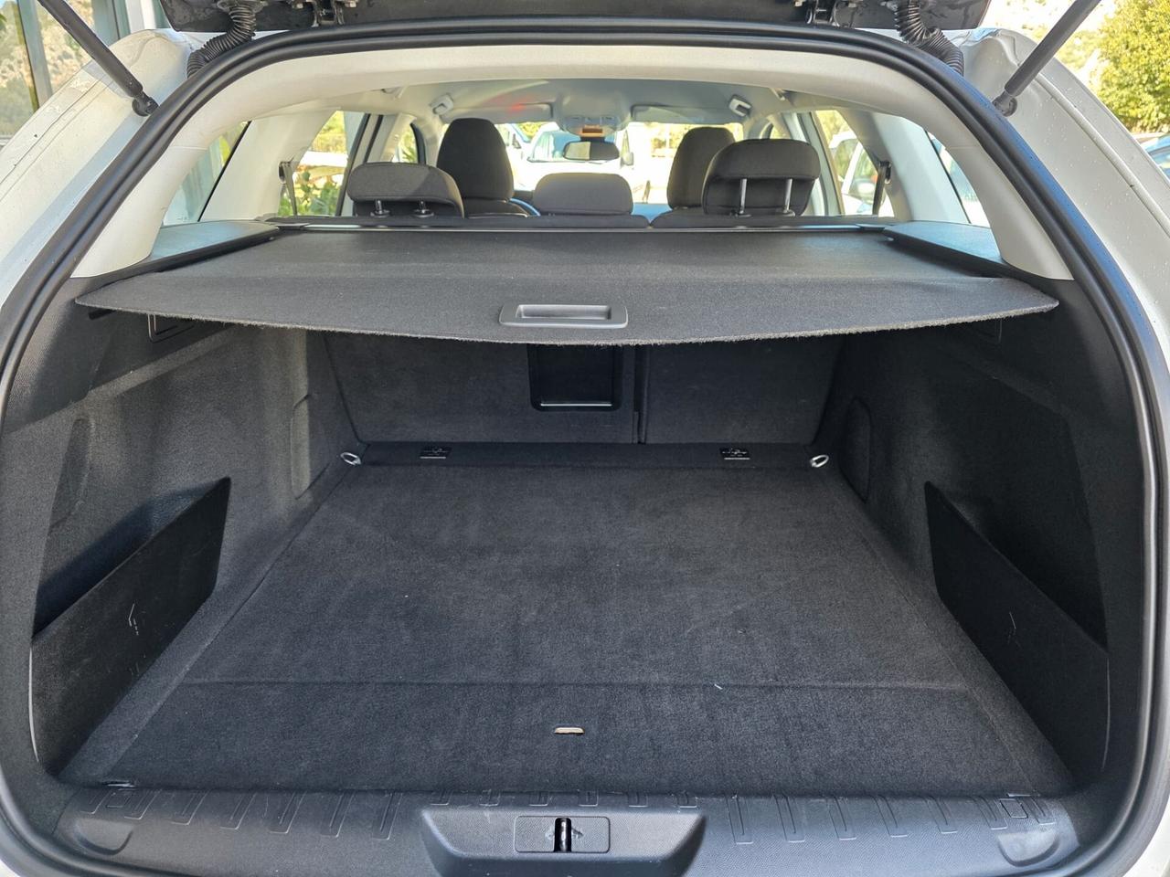 Peugeot 308 BlueHDi 100 S&S SW Business