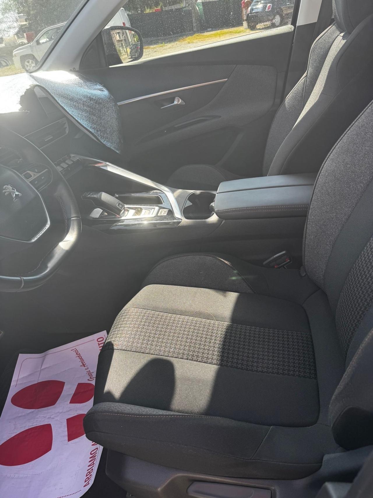 Peugeot 3008 BlueHDi 130 S&S EAT8 Active
