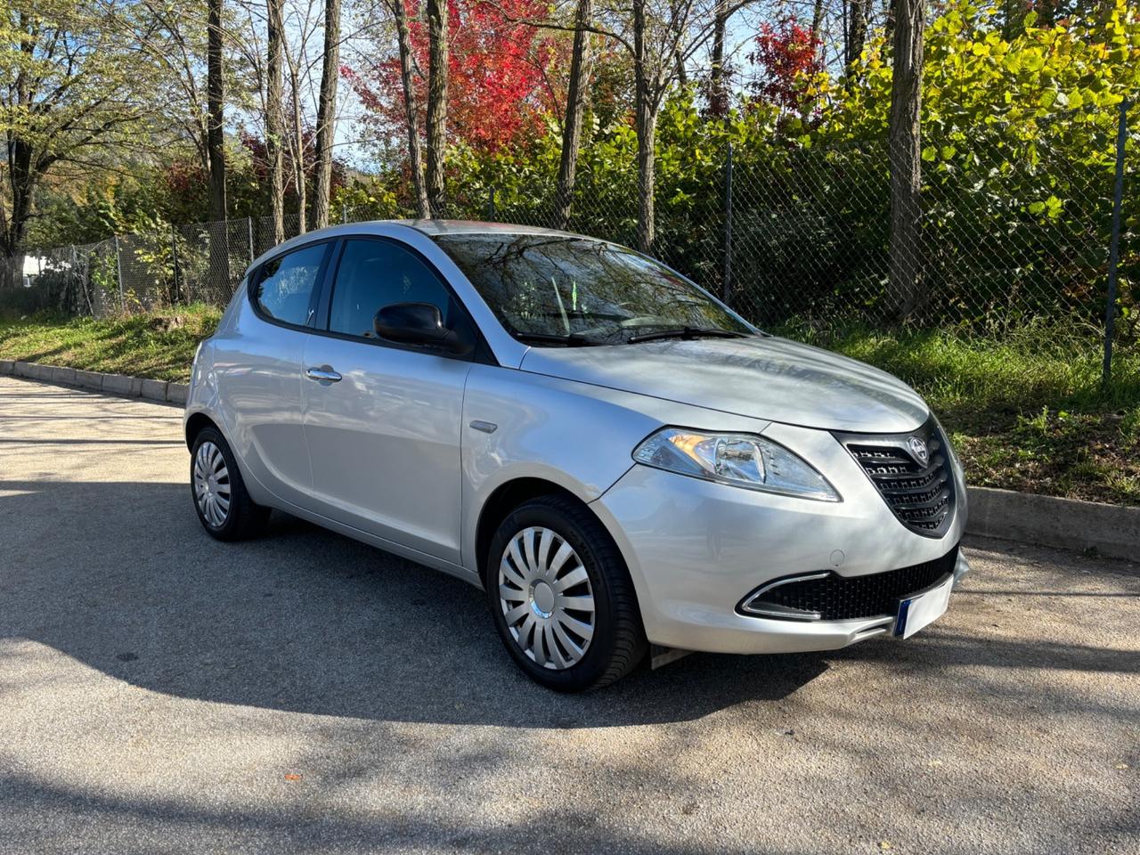 Lancia Ypsilon 1.2 69 CV Unyca NEOPATENTATI