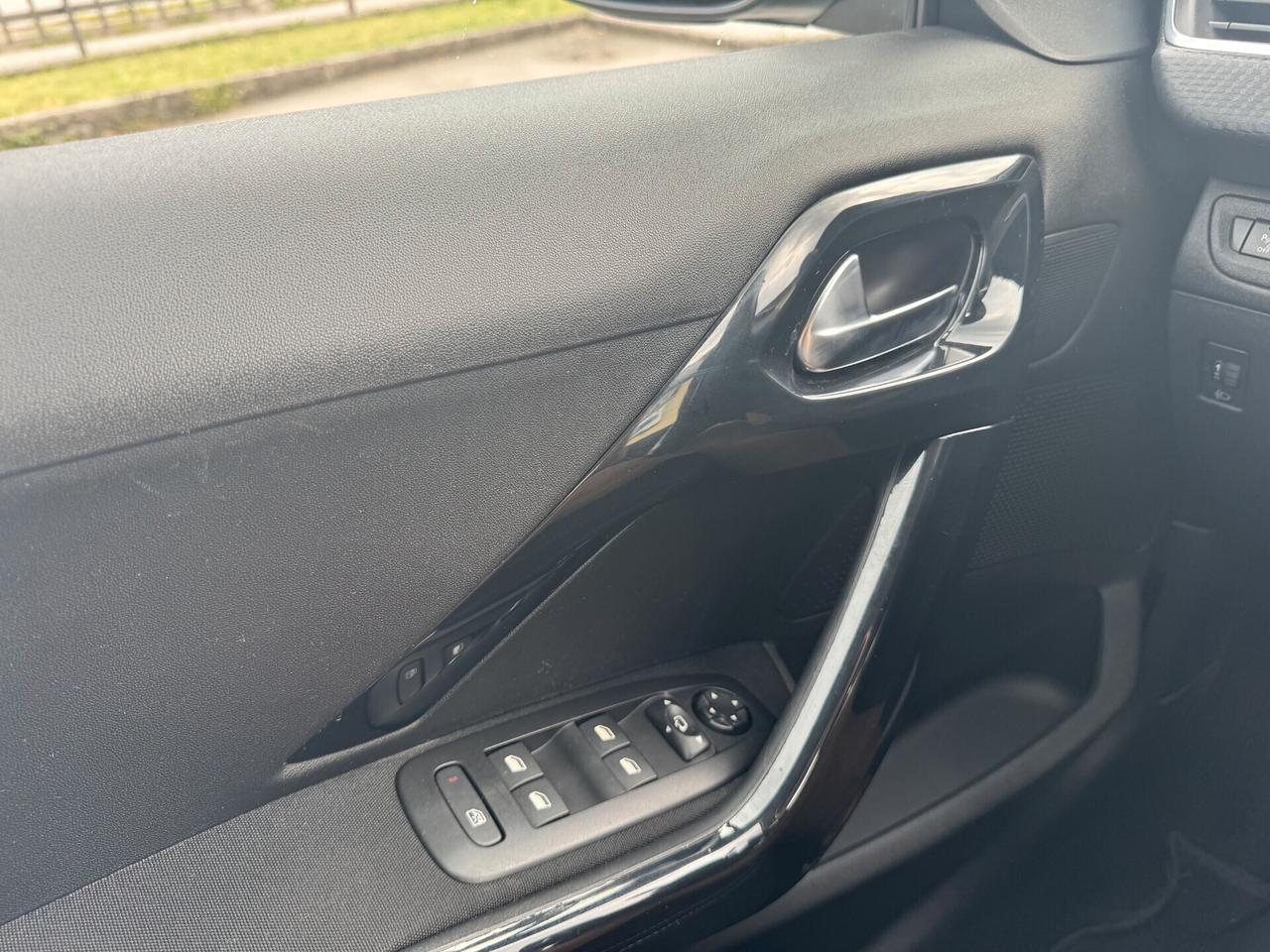 Peugeot 2008 Puretch Active 1.2 Benzina 82CV Man.