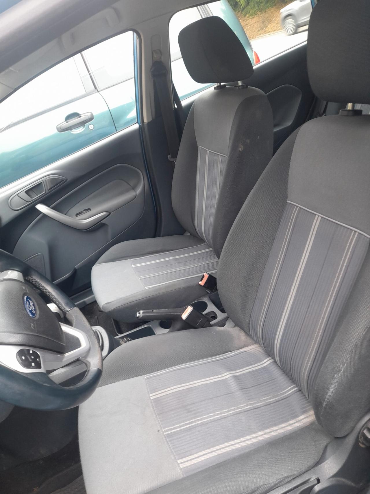 Ford Fiesta 1.4 TDCi 5p. Titanium