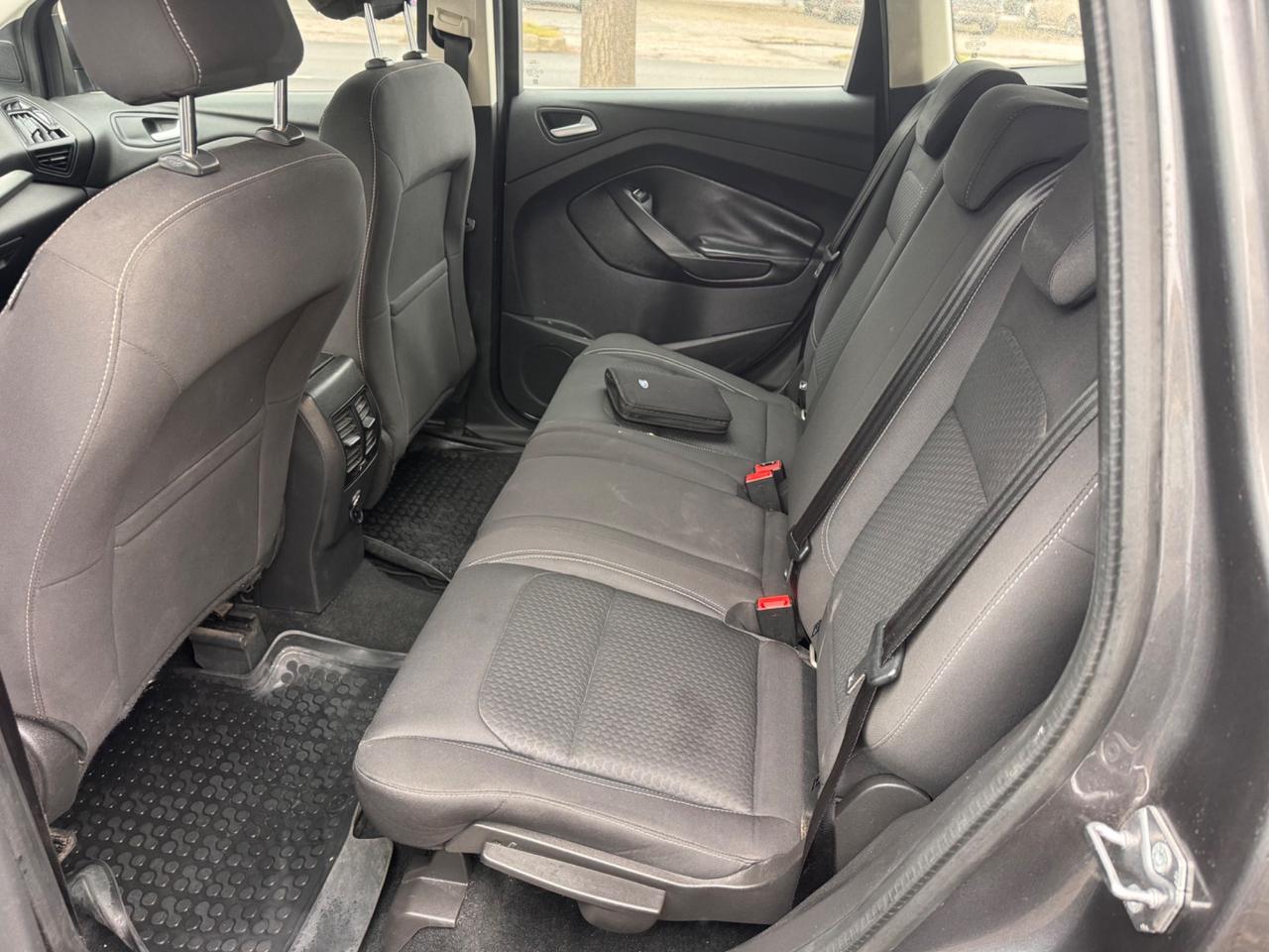 Ford Kuga 1.5 TDCI 120 CV 2WD ST-Line garanzia 12 m