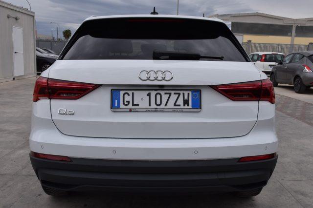 AUDI Q3 35 TDI S tronic Business Advanced