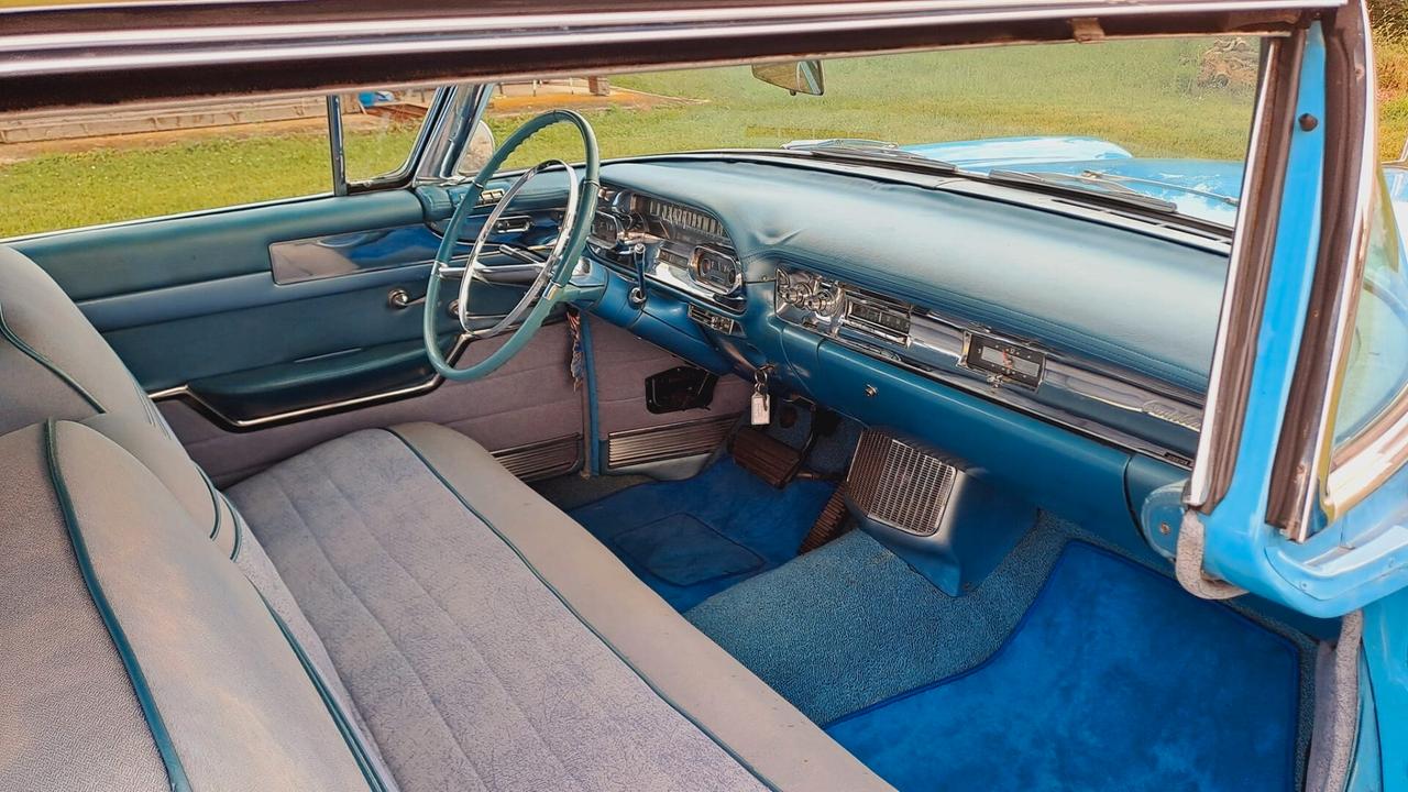 Cadillac Deville 57 coupé