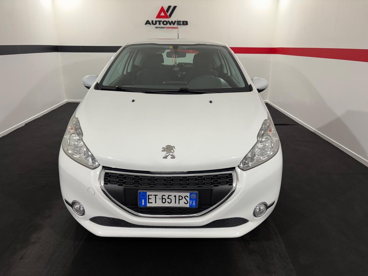 Peugeot 208 1.2 VTi 82 CV 3 porte Allure