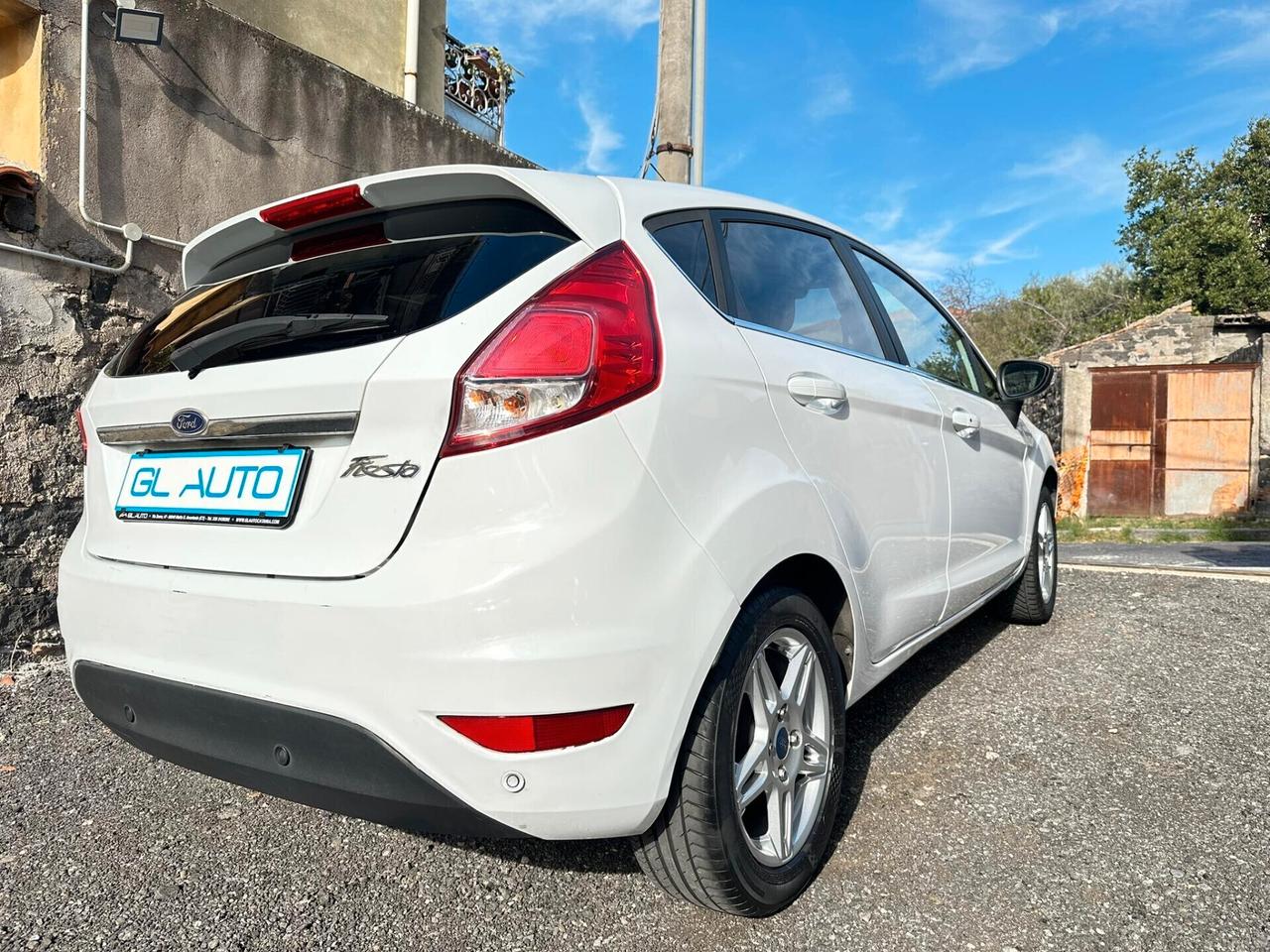 Ford Fiesta 1.5 TDCi 75CV 5 porte Titanium