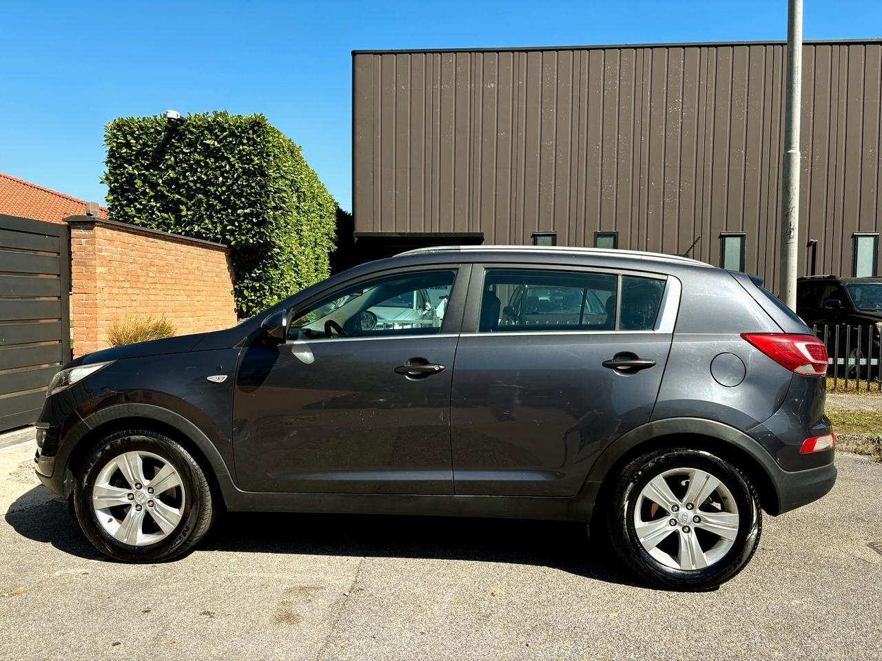 KIA SPORTAGE 1.6i(benz.)-169000km-U.Propr-2011