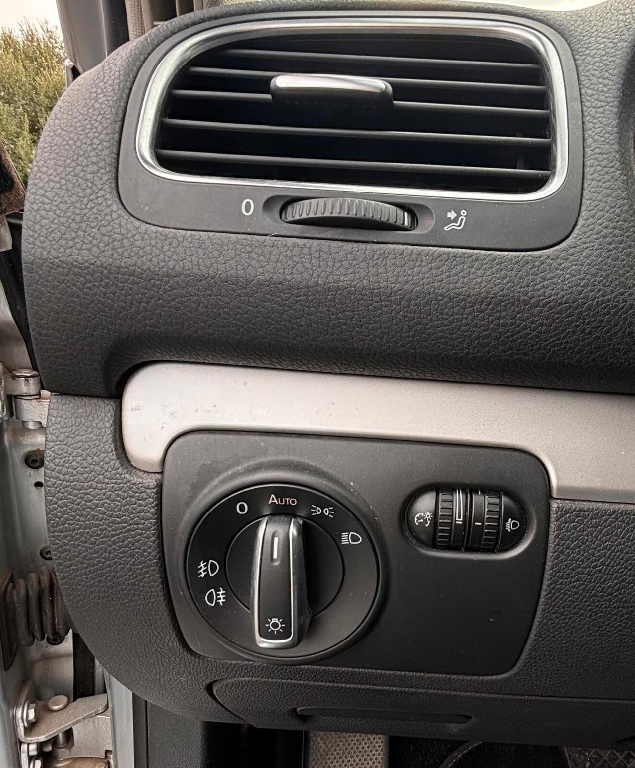 Volkswagen Golf Variant Variant1.6 TDI DPF DSG Highline