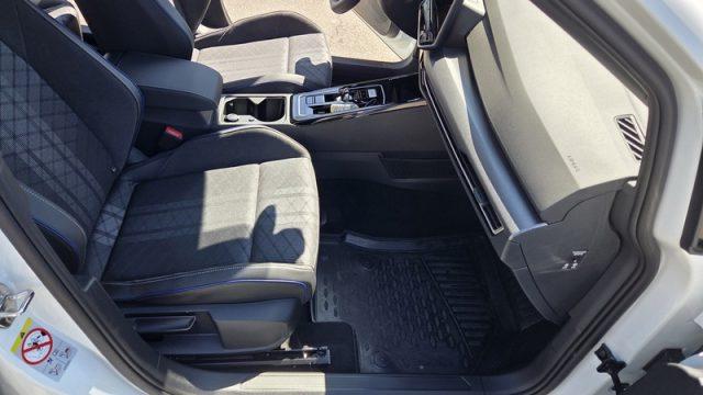 VOLKSWAGEN Golf 2.0 TDI 150 CV DSG SCR R-Line Plus PERMUTE UNICOPR