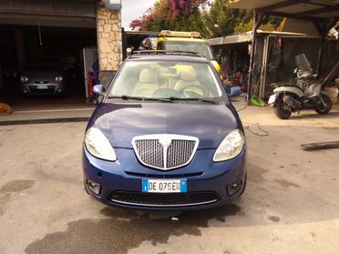 Lancia Ypsilon 1.3 MJT 90 CV Platino 06