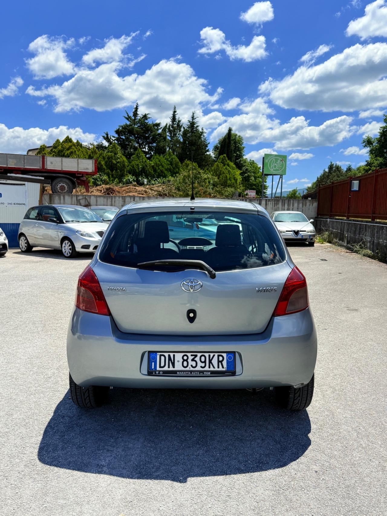 Toyota Yaris 1.0 5 porte Sol