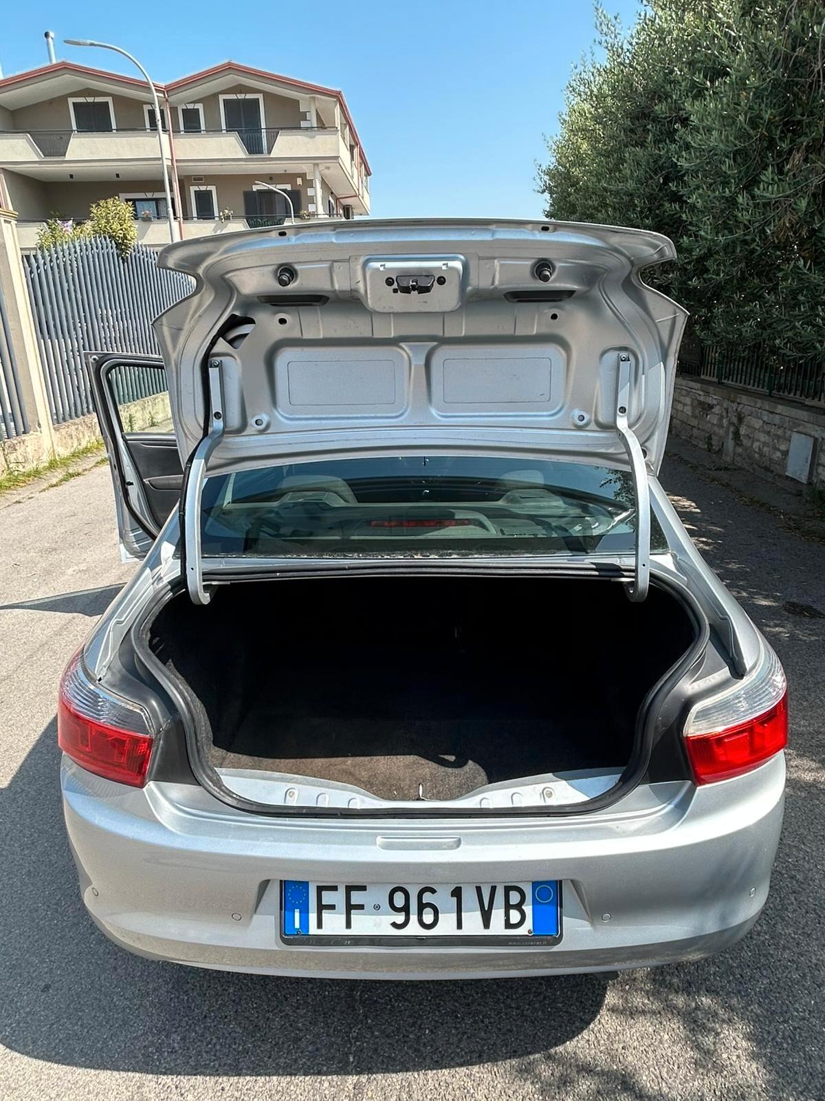 Citroen C-Elysee BlueHDi 100 Exclusive ANNO 2016