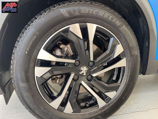 Peugeot 2008 BlueHDi 130 S&S EAT8 Allure