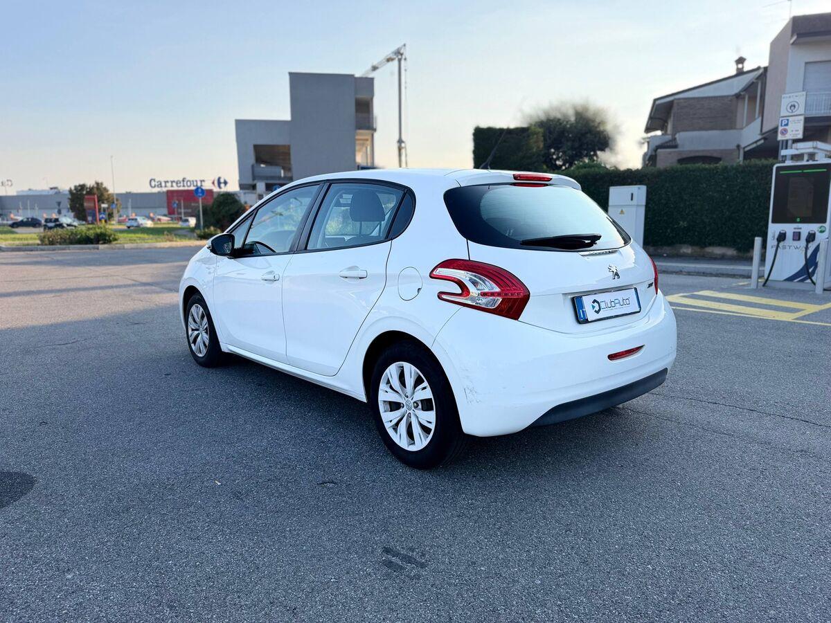 Peugeot 208 1.4 hdi 8v Allure 5p