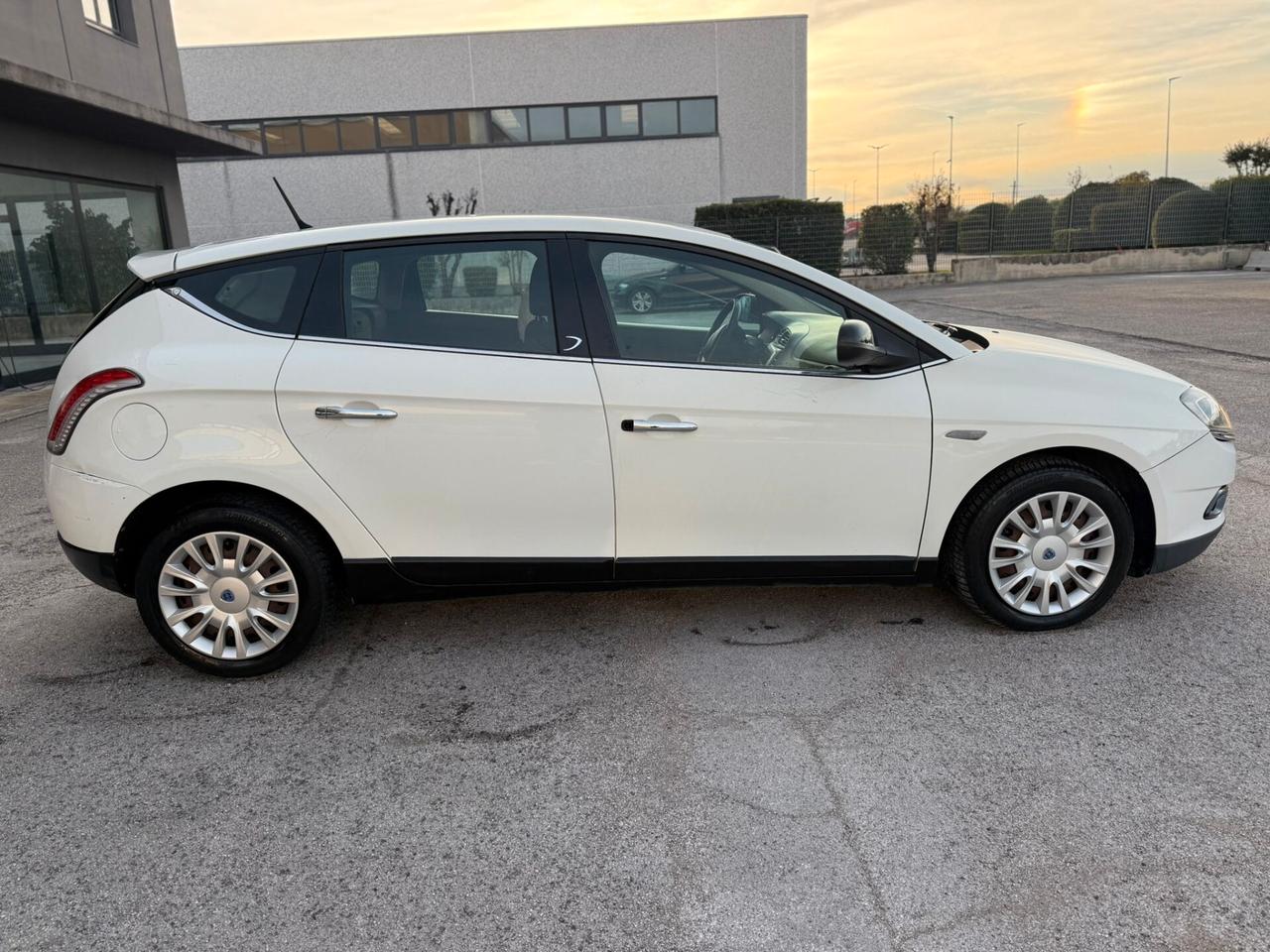 LANCIA DELTA 1.6 D 2010 12 MESI DI GARANZIA