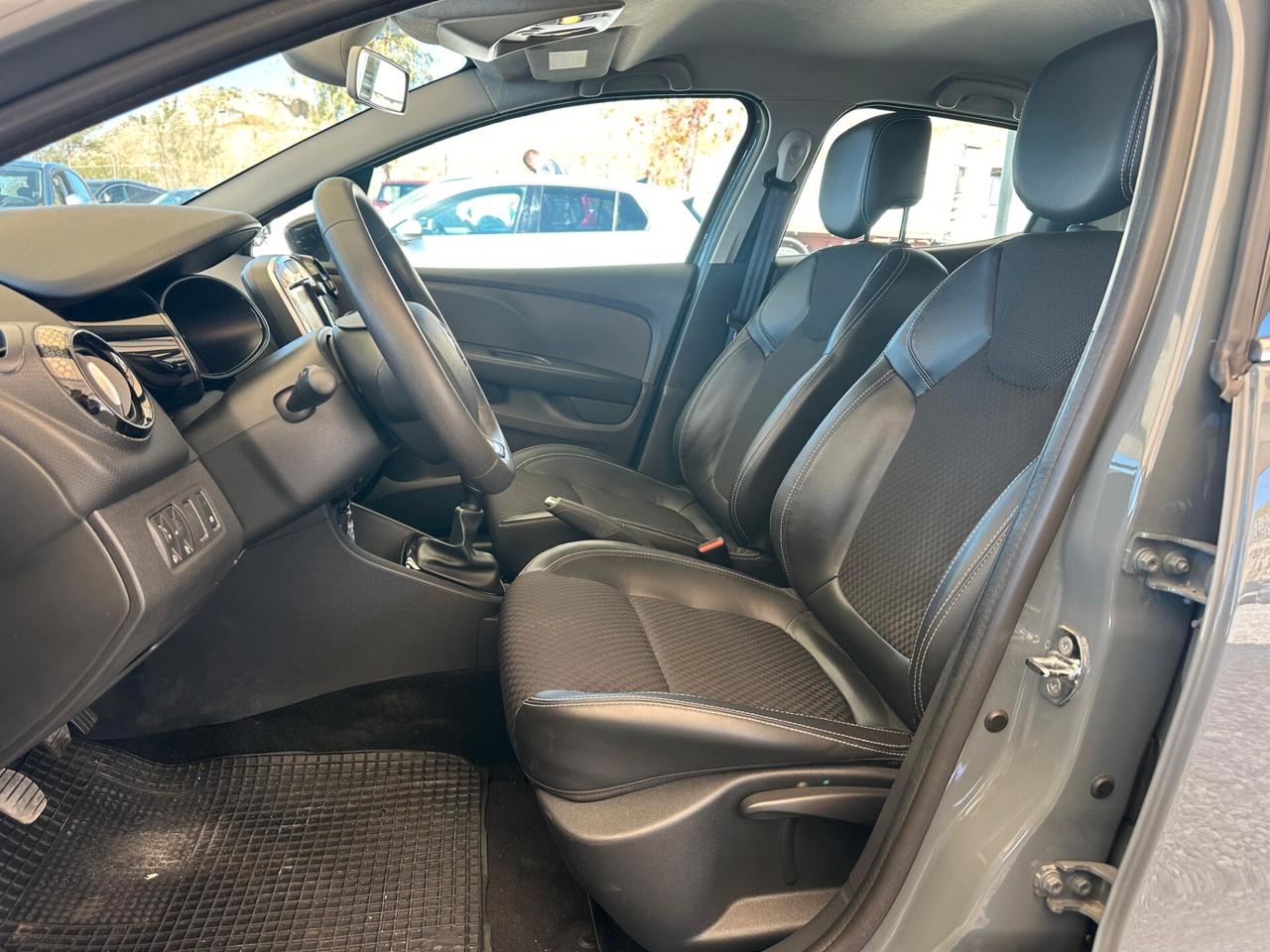 Renault Clio dCi 8V 90 CV 5 porte Moschino Life