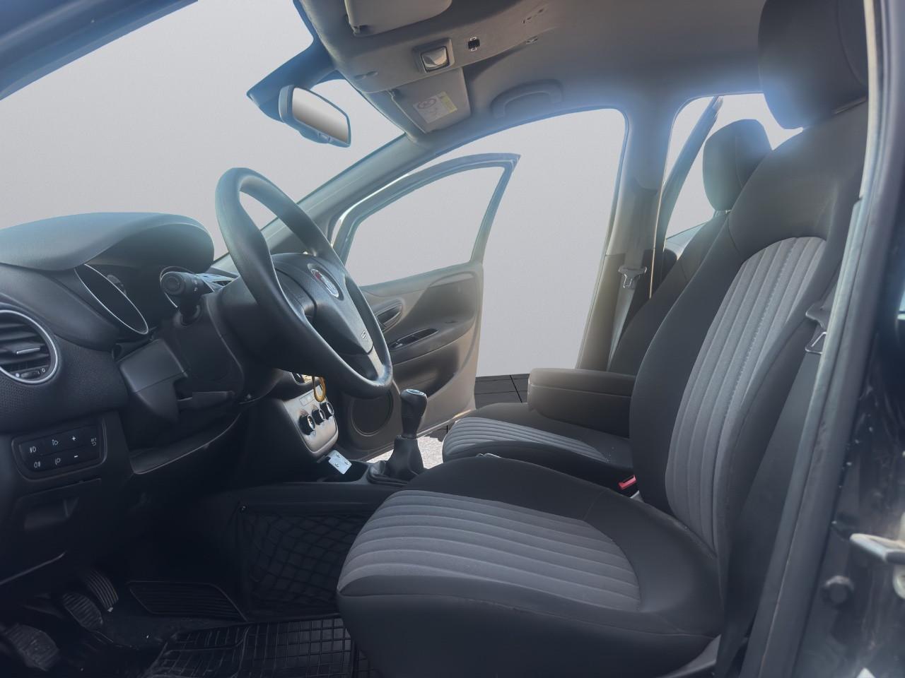 Fiat Punto 1.3 MJT 95 CV STREET-SENSORI-X NEOPATENTATI