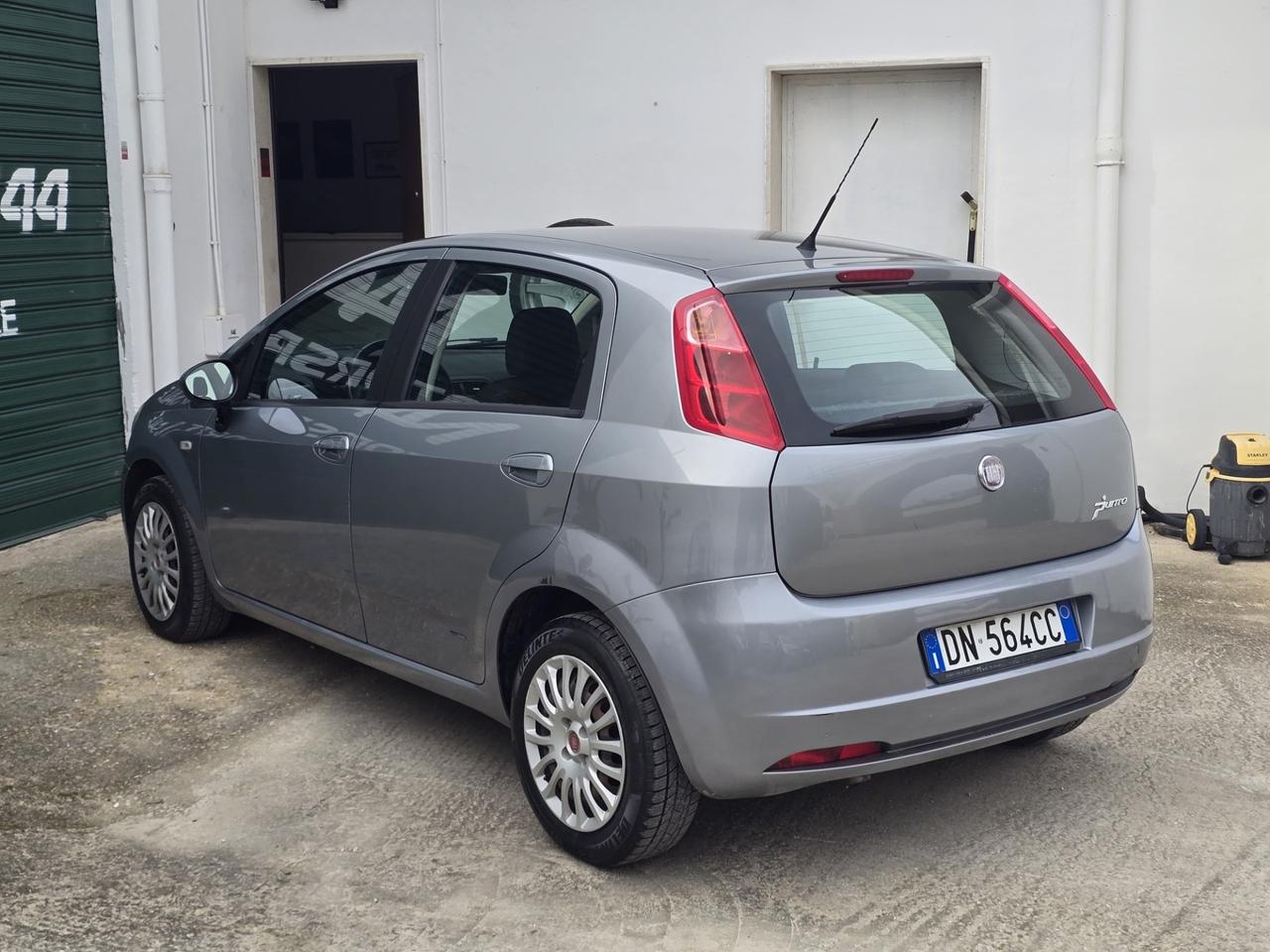 Fiat Grande Punto 1.4 5 porte AUTOMATICA