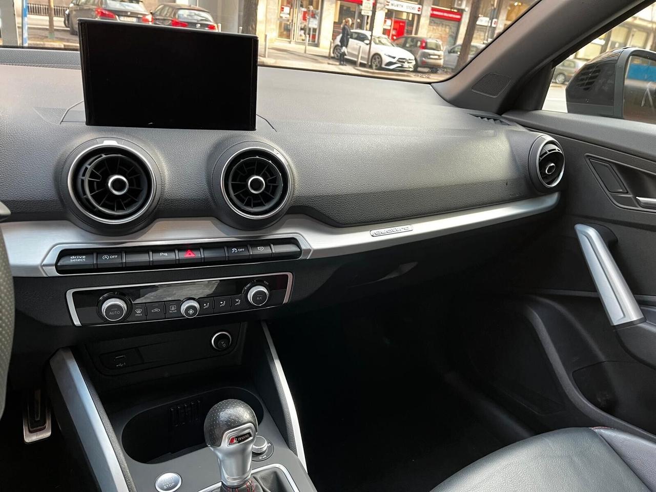 Audi Q2 30 TFSI S line Edition