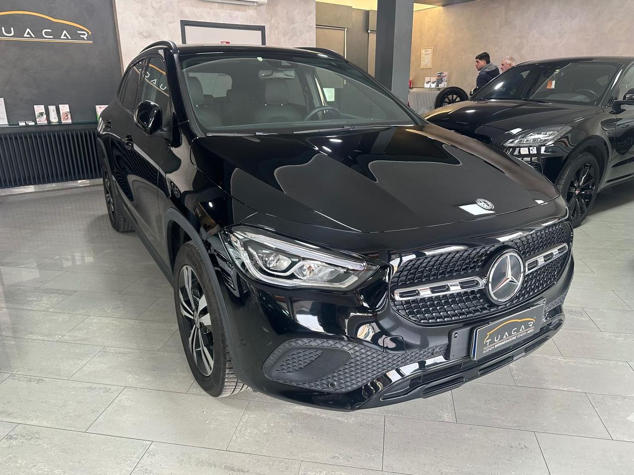 Mercedes-Benz GLA 200 Sport Plus GLA 200 D #9494