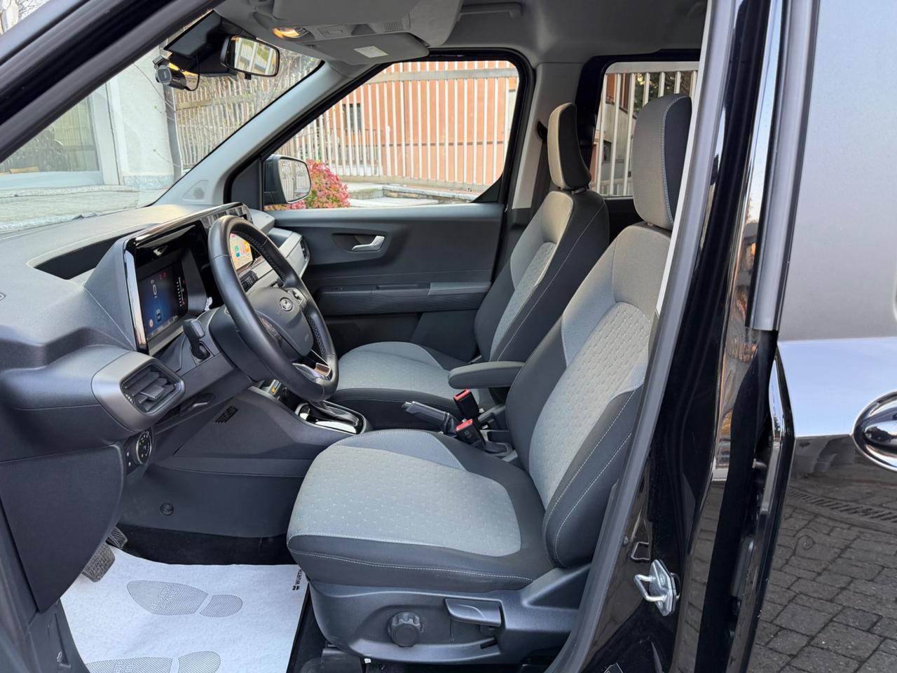 Ford Tourneo Courier 1.0 EcoBoost Powershift Active