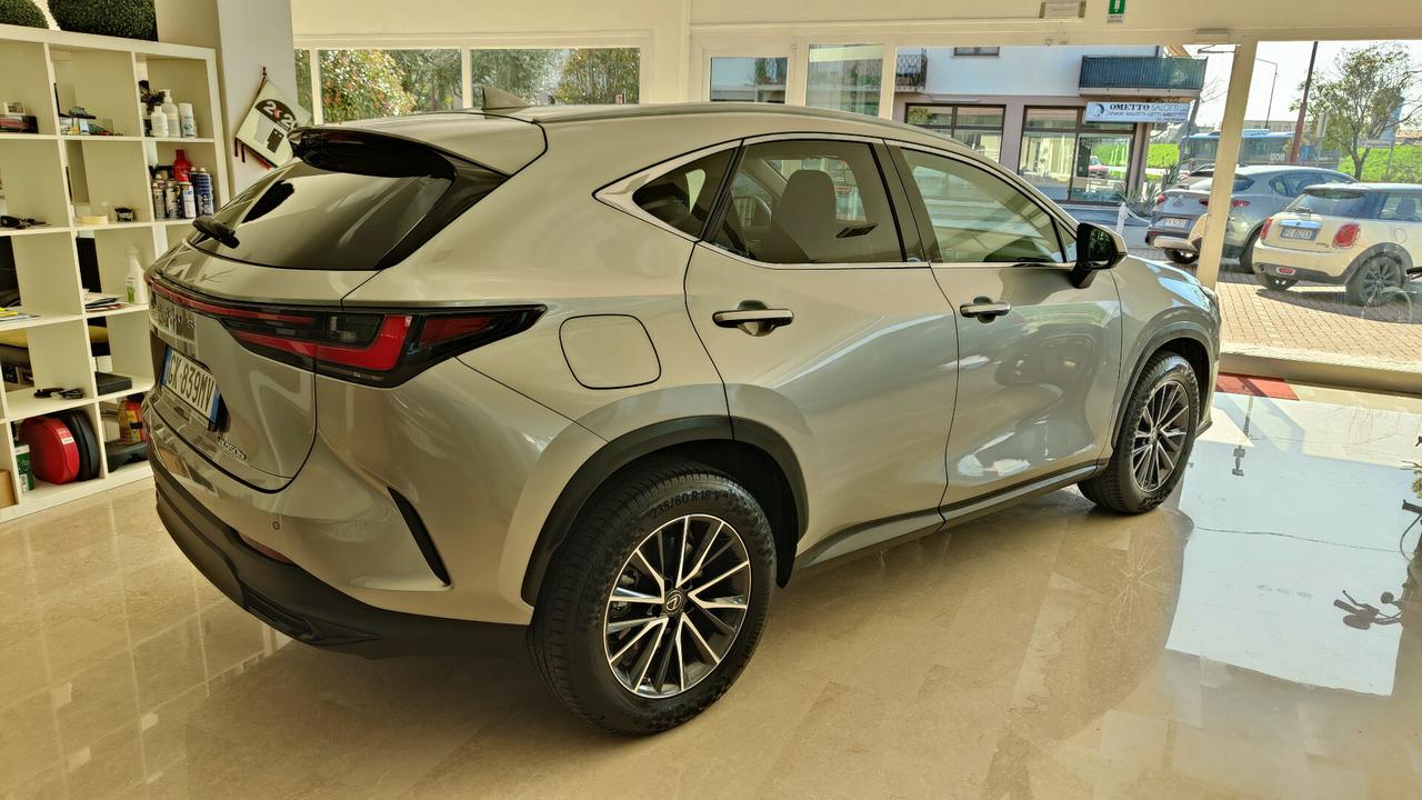 Lexus NX 450h+ Plug-in 4WD Luxury 10500 KM