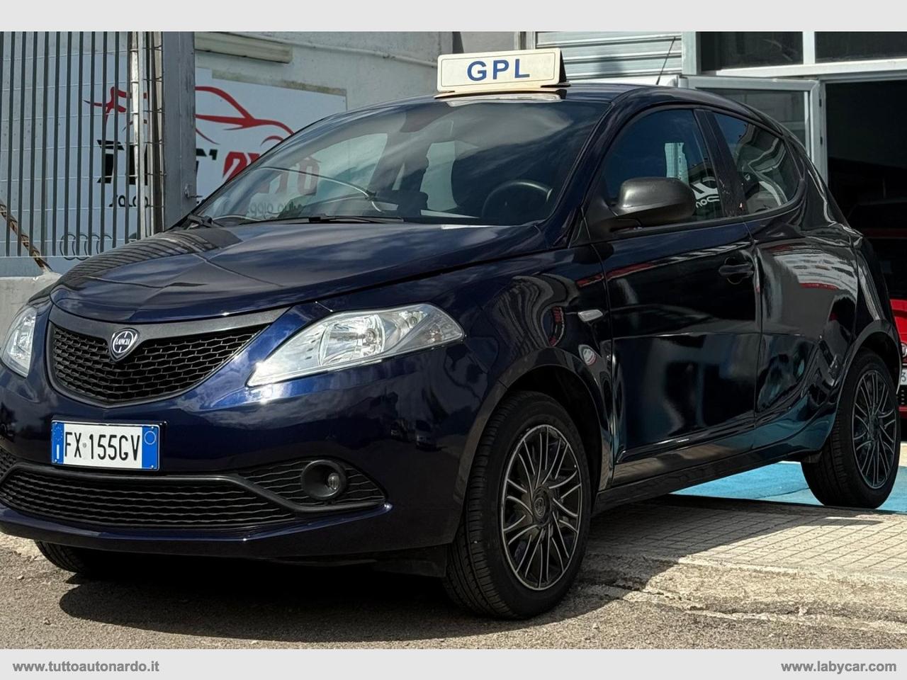 LANCIA Ypsilon 1.2 69 CV 5p. GPL Ecochic Gold