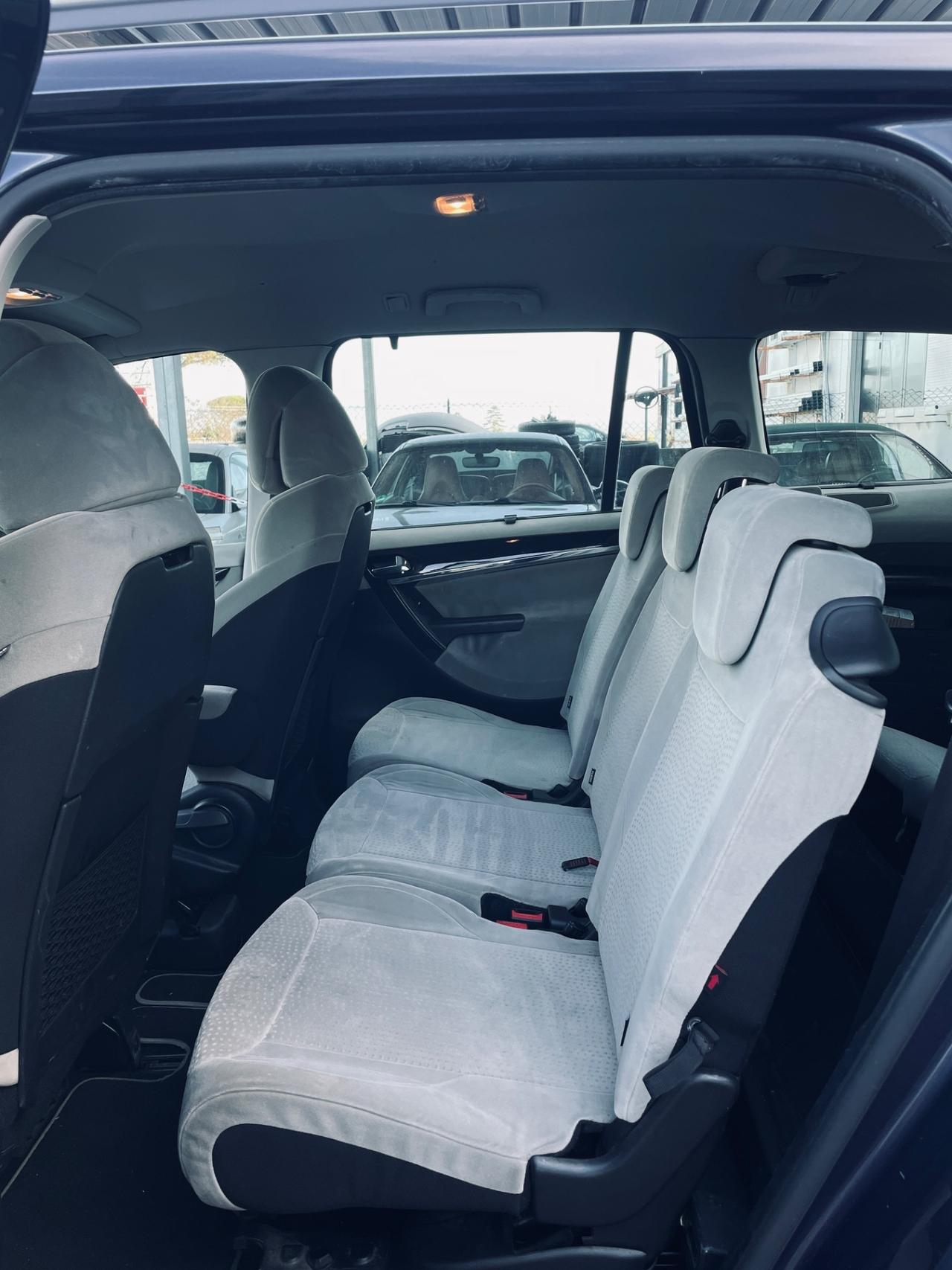 Citroen C4 Grand Picasso 2.0 HDi Exclusive - 7 POSTI