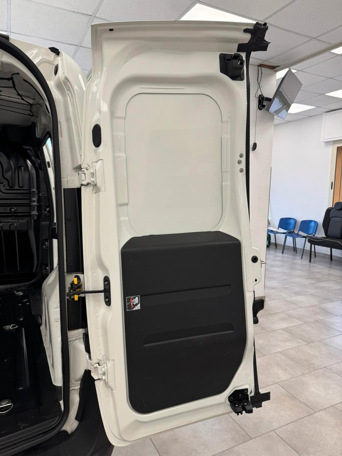 FIAT DOBLO 1.6 MJT LOUNGE