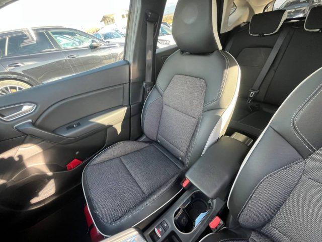 RENAULT Captur Blue dCi 115 CV EDC Intens