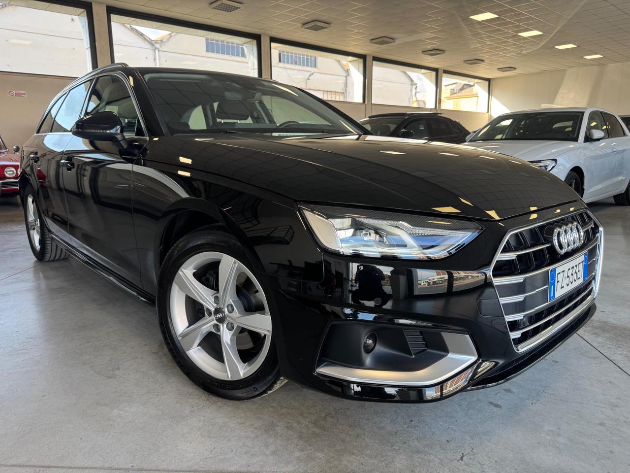 Audi A4 Avant 30 2.0 tdi mhev Business Advanced 136cv s-tronic