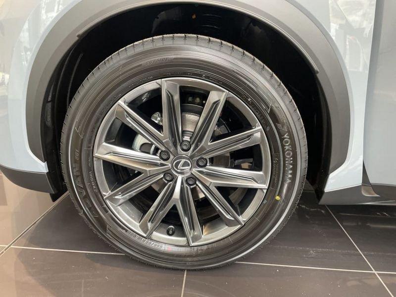 Lexus LBX Hybrid Relax 2WD