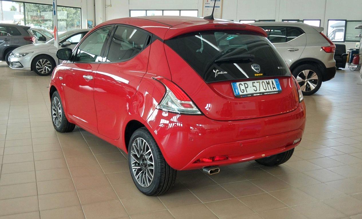 Lancia Ypsilon 1.0 firefly hybrid Gold s&s 70cv 5p.ti