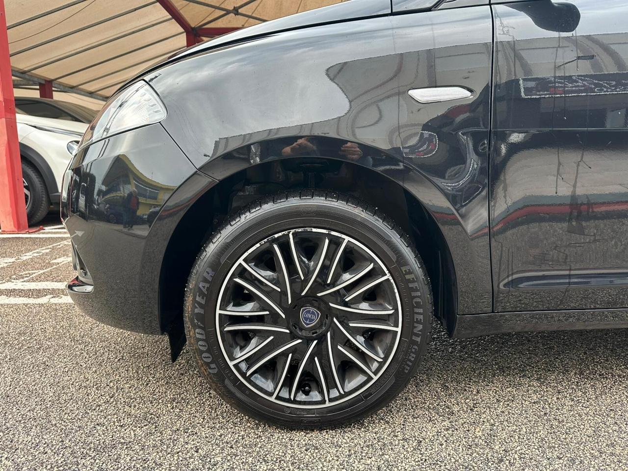 Lancia Ypsilon 1.0 FireFly 5 porte S&S Hybrid Gold