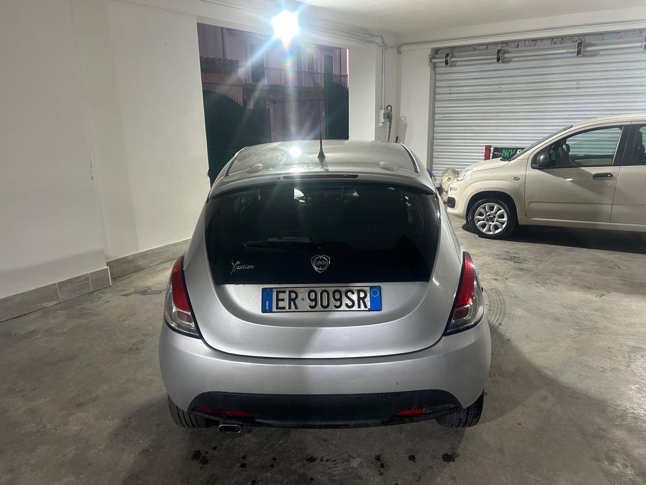 Lancia Ypsilon 1.2 69 CV 5 porte GPL