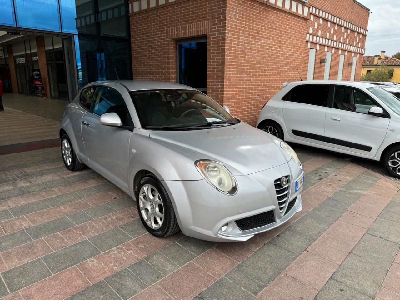 Alfa Romeo MiTo 1.6 JTDm 16V Distinctive Sport Pack