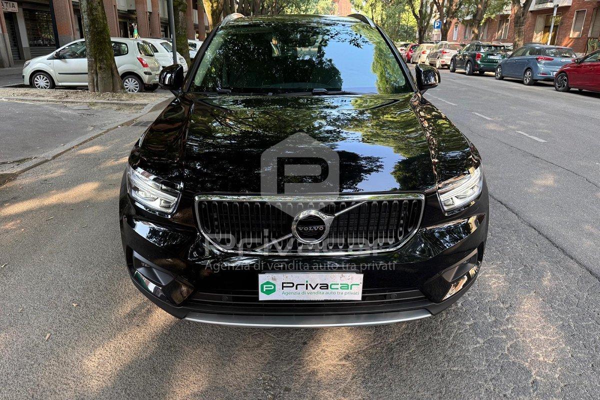 VOLVO XC40 T3 Geartronic Momentum Pro