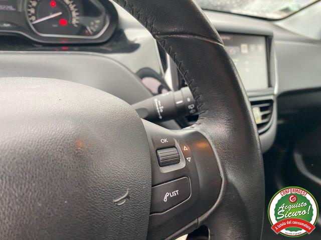 PEUGEOT 208 5 porte Like