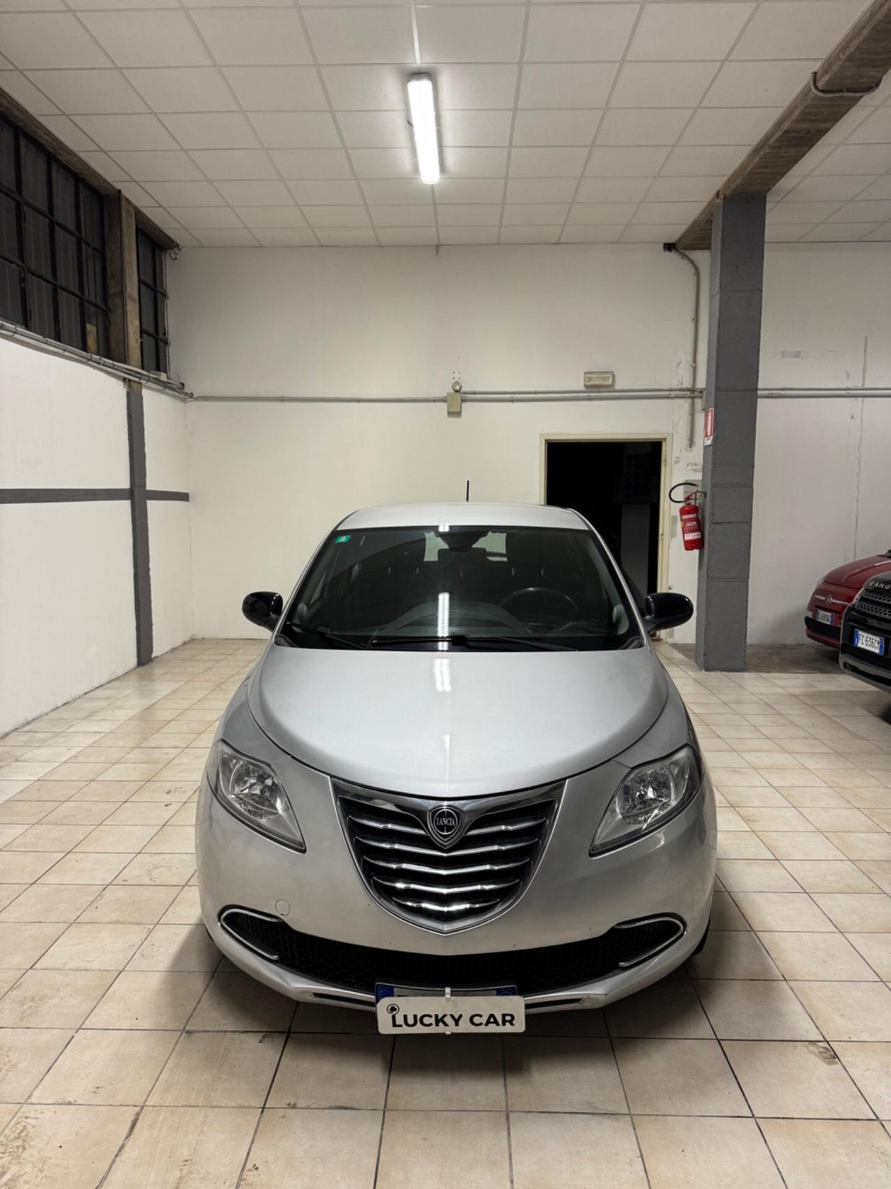 Lancia Ypsilon 1.2 69 CV 5 porte S&S Platinum