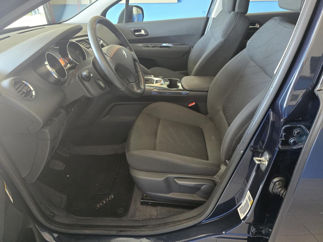 Peugeot 3008 1.6 HDi 115CV Business