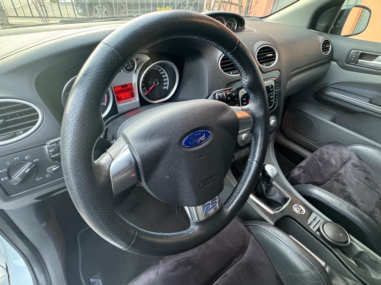 Ford Focus 2.5T (305CV) 3p. RS