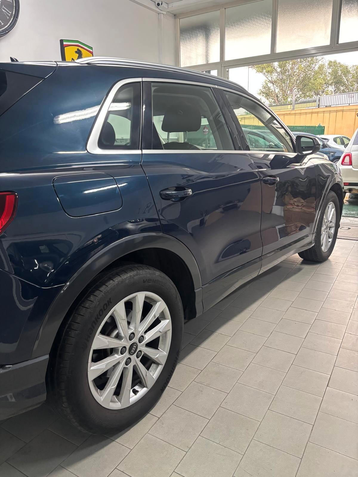 Audi Q3 35 TDI S tronic line edition